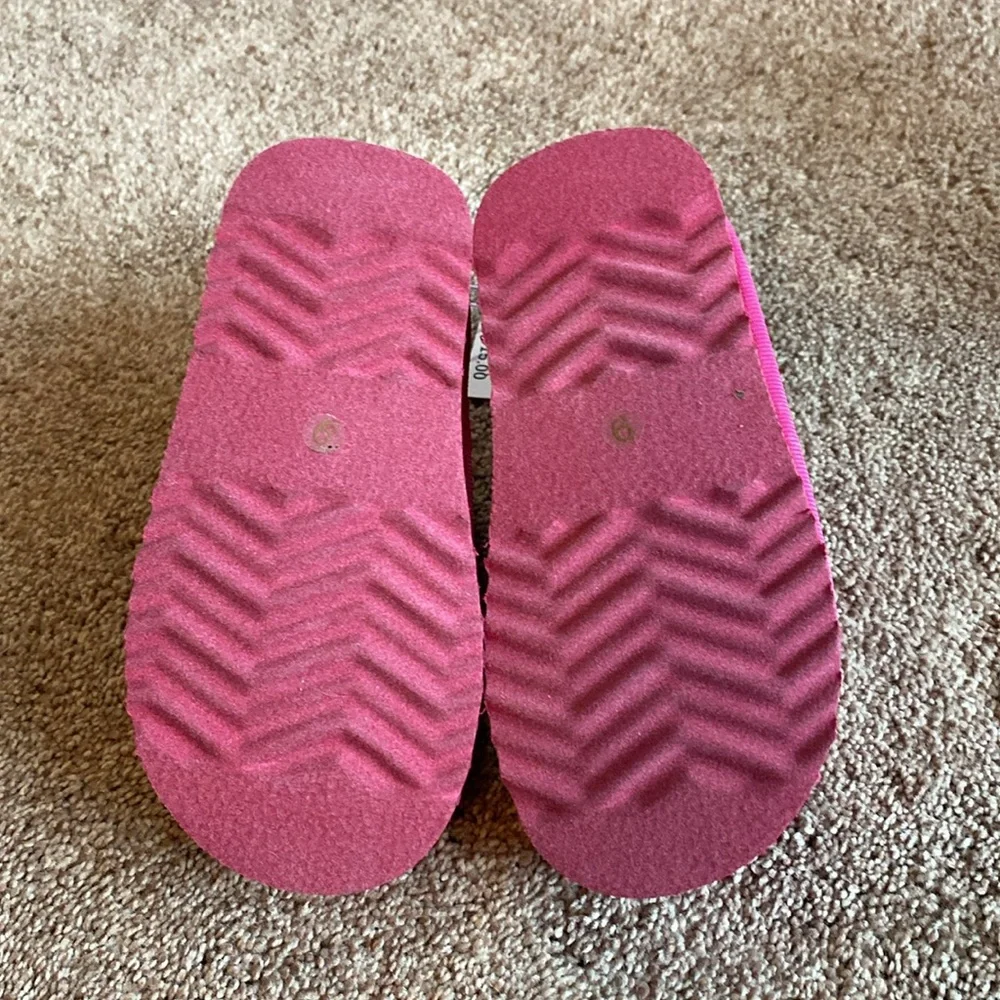 NWT Falls Creek Girls Pink Moccasins. Slip on slipper shoe. Little Girls 9 & 10